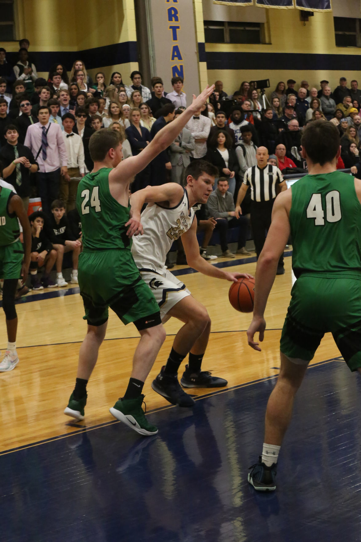 Holy Spirit Mainalnd boys basketball